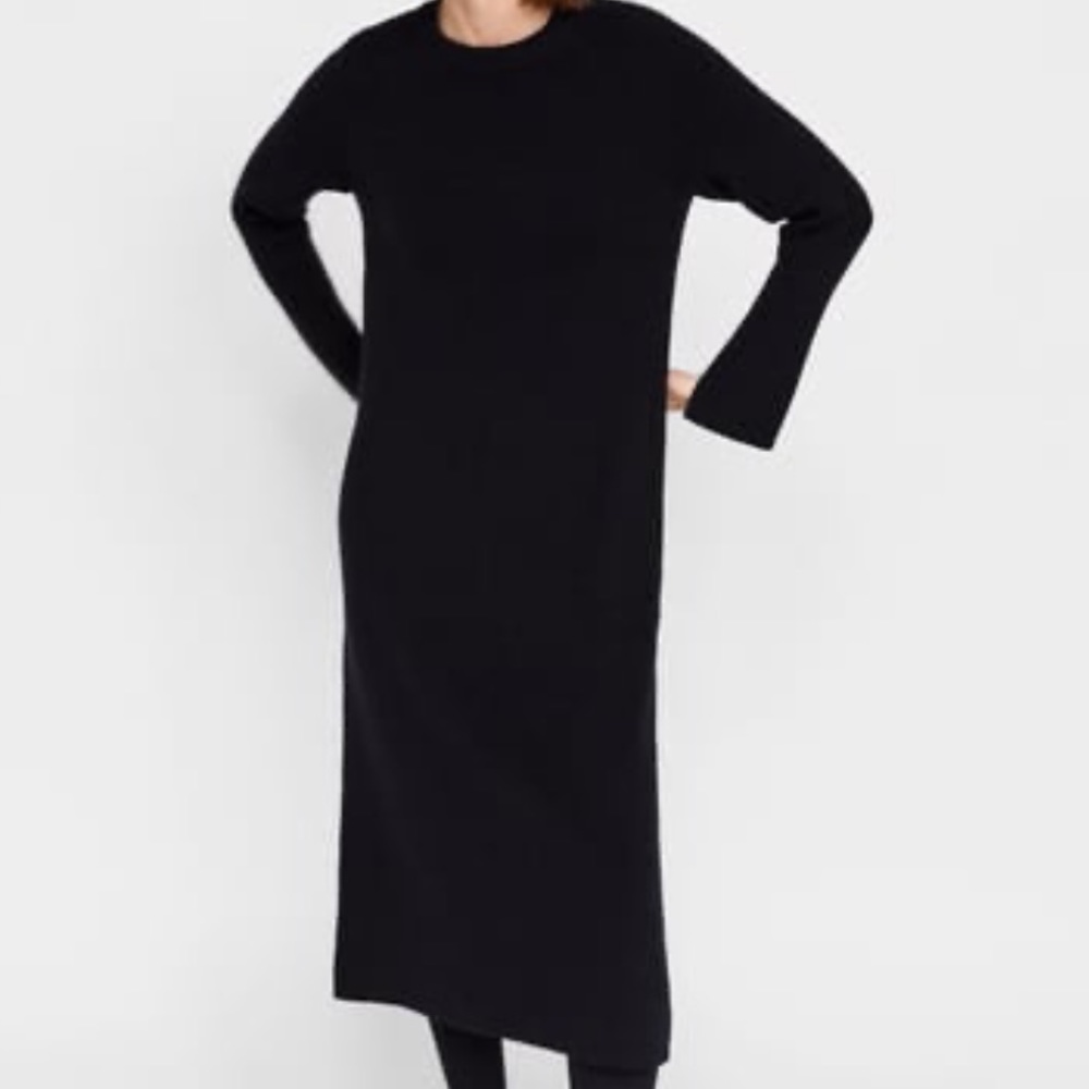 ZARA knit dress. Medium